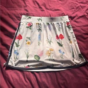 Tuckernuck Dainty Floral 16 Inch Karrie Golf Skirt/Skort Large